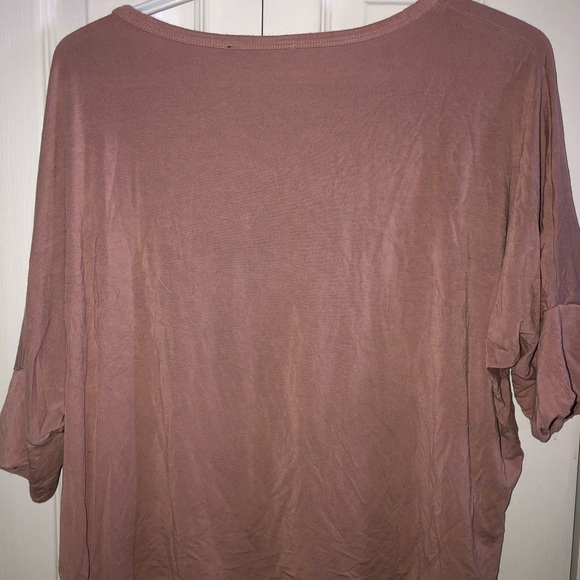 Loose mid sleeve top - Picture 2 of 3